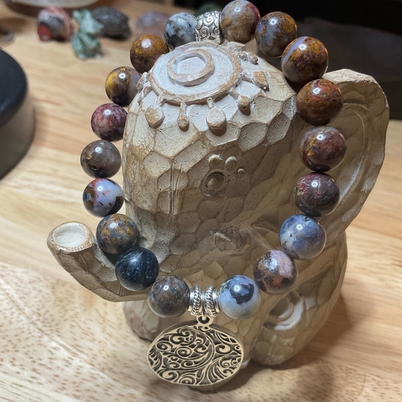 Pietersite (10 mm) with Silver Spacers and Charm. - Picture 4 of 11